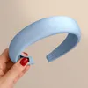 Ampio cerchietto in raso imbottito - elegante blu royal Anteprima dell’immagine prodotto 3