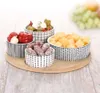 Quatre bols en porcelaine sur un plateau en bambou pour Voir les images du produit 4