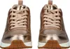 A front view of a pair of rose gold Skechers sneakers. Voir les images du produit