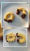 Two collages of cookies on a white plate. Voir les images du produit