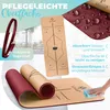 A collage of images showcasing a yoga mat and its features, including a yoga strap and a cleaning cloth. Produktbild-Vorschau