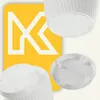 A collage of a white plant pot and its saucer, with a large yellow graphic featuring a white 'K' logo. Produktbild-Vorschau