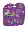 The back of a LEGO Friends Olivias sommerliche Herzbox packaging, showing the product set, character images, and descriptive text. Anteprima dell’immagine prodotto