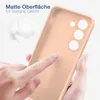 A hand is touching a pink phone case, with text overlay describing its matte surface and soft grip. Produktbild-Vorschau