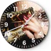 Wanduhr - Rund - Glasuhr - Frau Mode Venedig Maske - Produktbild-Vorschau 1