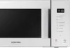 A close-up, front-facing view of a white Samsung microwave oven. Anteprima dell’immagine prodotto