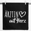 Huuraa Kissenbezug Ärztin mit Herz 40x40cm Black Baumwolle Produktbild-Vorschau 1