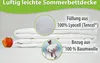 A folded summer duvet is shown with close-up insets highlighting the filling and cover materials. Produktbild-Vorschau