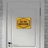 Du nix anfassen Warn- und Hinweisschild in Gelb und Schwarz Produktbild-Vorschau 6