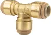 A single brass T-connector fitting for plumbing. Produktbild-Vorschau