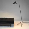 Čierna stojacia lampa s moderným minimalistickým severským Náhľad obrázku produktu 5