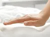 Oreiller anatomique en mousse à mémoire de forme avec gel Voir les images du produit 13