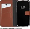 Selencia Genuine Leather Bookcase dla Apple iPhone 16 - Podgląd zdjęcia produktu 3