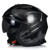A black and gray motorcycle helmet with a visor. Voir les images du produit