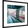 MuchoWow® Gerahmtes Poster Schöner Zug auf dem Bahnsteig Produktbild-Vorschau 1