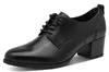 Tamaris Damen Schnürschuh aus Leder mit elegantem Produktbild-Vorschau 1