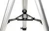 A close-up view of the tripod legs and accessory tray of a telescope. Produktbild-Vorschau