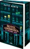 A book cover showing a hotel facade at night. Produktbild-Vorschau