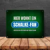 Hier wohnt ein Schalke-Fan Metallschild mit Rasen Motiv Produktbild-Vorschau 4
