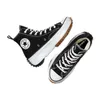 A pair of black Converse Run Star Hike sneakers with white soles and laces, shown from a top-down perspective against a white background. Náhled obrázku produktu