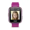 A VTECH Kidizoom Smartwatch Connect DX2 Himbeer with a picture of a young girl on the screen. Podgląd zdjęcia produktu