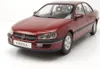 Triple9 1800432 Opel Omega B 1996 rot 1:18 Produktbild-Vorschau 1