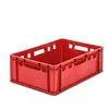 A red plastic crate is shown against a white background. Voir les images du produit