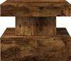 A close-up view of a wooden coffee table. Podgląd zdjęcia produktu