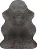 A single, grey sheepskin rug is shown against a white background. Produktbild-Vorschau