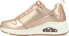 A side view of a rose gold SKECHERS UNO-METALLIXS sneaker. Voir les images du produit