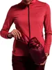 dunkelrote Packtasche mit Daunenjacke Anteprima dell’immagine prodotto