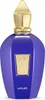 A studio shot of a perfume bottle. Anteprima dell’immagine prodotto