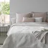 Couvre-lit « Delia » en velours à motifs de feuilles, blanc Voir les images du produit 6