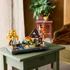 LEGO ICONS Chata a jesenná záhrada, Stavebnica, 18 rok / Náhľad obrázku produktu 19