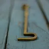 Messing patinierter Sturmhaken - 30 cm Produktbild-Vorschau 4