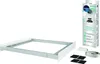 A stacking frame for a washing machine and dryer, along with its packaging and accessories, displayed on a white background. Náhled obrázku produktu