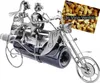 BRUBAKER portabottiglie coppia in moto scultura in metallo Anteprima dell’immagine prodotto 1
