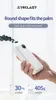 A hand holding a white power bank with text overlays highlighting its features. Náhled obrázku produktu