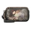 A close-up studio shot of a small handbag with a detailed illustration. Anteprima dell’immagine prodotto