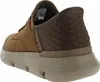 Rear view of a brown Skechers slip-in sneaker. Voir les images du produit