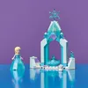 A LEGO set of Elsa's castle courtyard from Frozen 2, featuring Elsa, Olaf, and a small ice castle. Podgląd zdjęcia produktu