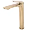 A close-up studio shot of a single gold-colored faucet. Anteprima dell’immagine prodotto