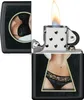 Accendino Zippo Keyhole Emblem con motivo serratura e donna Anteprima dell’immagine prodotto 3