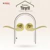 A pair of gold door handles are displayed in front of an arched doorway illustration, with marketing text above. Produktbild-Vorschau