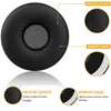 Close-up of headphone ear pads with callouts highlighting materials and features. Produktbild-Vorschau