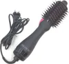 A Revlon hair dryer brush on a white background. Podgląd zdjęcia produktu