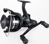 A black fishing reel is displayed against a white background. Anteprima dell’immagine prodotto