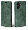 A green flip case for a smartphone, shown from the front and back. Produktbild-Vorschau