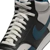 A close-up view of the front of a Nike sneaker. Anteprima dell’immagine prodotto