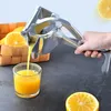 Manuelle Obstpresse aus Aluminium Silber 19 x 9,5 x 8,5 cm Produktbild-Vorschau 4